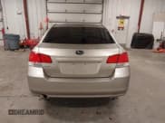 ✅ 2014 Subaru Legacy 2.5i • VIN: 4S3BMCA63E3034215 • Lot: 43552894. Wystawiony na IAAI z przebiegiem 135 351 mil. Bezpłatny archiwum sprzedaży aukcyjnych z USA i szczegółowy raport historii pojazdu na DreamBid. Zdjęcie 16.
