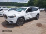 ✅ 2021 Jeep Cherokee Latitude Lux • VIN: 1C4PJMMX1MD204881 • Lot: 42430003. Wystawiony na IAAI z przebiegiem 42 423 mil. Bezpłatny archiwum sprzedaży aukcyjnych z USA i szczegółowy raport historii pojazdu na DreamBid. Zdjęcie 2.