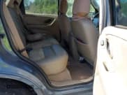 ✅ 2006 Ford Escape XLT • VIN: 1FMYU031X6KB00529 • Lot: 42142206. Listed on IAAI with 125,462 mi. Free auction sales archive from the USA and detailed vehicle history report at DreamBid. Image 8.