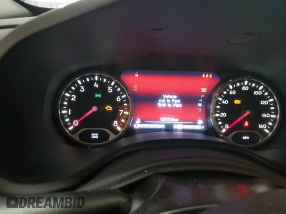 ✅ 2019 Jeep Renegade Limited • VIN: ZACNJBD14KPJ95130 • Lot: 55541715. Wystawiony na Copart z przebiegiem 137 316 mil. Bezpłatny archiwum sprzedaży aukcyjnych z USA i szczegółowy raport historii pojazdu na DreamBid. Zdjęcie 9.