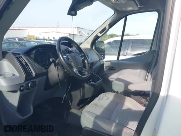 ✅ 2017 Ford Transit Cargo • VIN: 1FTBW3XG9HKA80524 • Лот: 37520715. Опубликован ранее на IAAI с пробегом 98 524 миль. Бесплатный доступ к архиву аукционных продаж из США и подробный отчёт об истории автомобиля на DreamBid. Изображение 5.