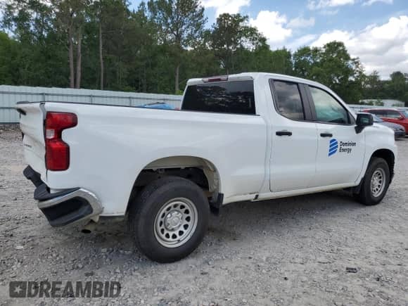2021 Chevrolet Silverado 1500 Work Truck z VIN 1GCRWAEF4MZ389851, wystawiony jako Copart lot #54560565 z przebiegiem 105 924 mil mil oraz Szkoda całkowita • Salvage title. Historia ofert i sprzedaży dostępna na DreamBid. Obrazek 3.
