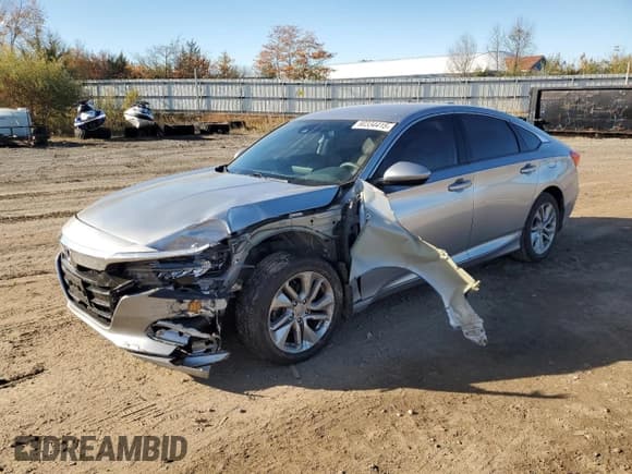 ✅ 2018 Honda Accord LX • VIN: 1HGCV1F14JA181637 • Лот: 90334415. Опубликован ранее на Copart с пробегом 108 029 миль. Бесплатный доступ к архиву аукционных продаж из США и подробный отчёт об истории автомобиля на DreamBid. Изображение 1.