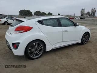 ✅ 2016 Hyundai Veloster Turbo • VIN: KMHTC6AE3GU251255 • Lot: 76066364. Wystawiony na Copart z przebiegiem 58 594 mil. Bezpłatny archiwum sprzedaży aukcyjnych z USA i szczegółowy raport historii pojazdu na DreamBid. Zdjęcie 3.