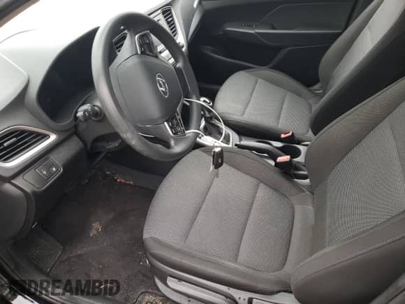 2020 Hyundai Accent SE z VIN 3KPC24A62LE109105, wystawiony jako Copart lot #41796993 z przebiegiem 36 122 mil mil oraz . Historia ofert i sprzedaży dostępna na DreamBid. Obrazek 7.