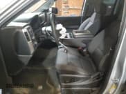 ✅ 2017 Chevrolet Silverado 1500 LT • VIN: 1GCVKREC2HZ320483 • Лот: 62393324. Опубликован ранее на Copart с пробегом Не указан. Бесплатный доступ к архиву аукционных продаж из США и подробный отчёт об истории автомобиля на DreamBid. Изображение 7.