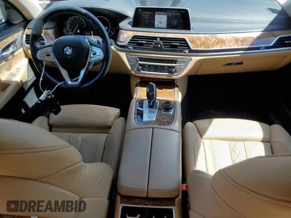 ✅ 2019 BMW 7 Series 740i xDrive • VIN: WBA7E4C50KGV70103 • Lot: 53019885. Listed on Copart with 66,862 mi. Free auction sales archive from the USA and detailed vehicle history report at DreamBid. Image 8.