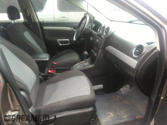 ✅ 2012 Chevrolet Captiva Sport LT • VIN: 3GNAL3E53CS530582 • Lot: 40779262. Wystawiony na IAAI z przebiegiem 192 222 mil. Bezpłatny archiwum sprzedaży aukcyjnych z USA i szczegółowy raport historii pojazdu na DreamBid. Zdjęcie 5.