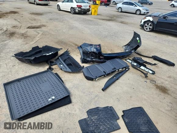 ✅ 2024 Mercedes-Benz GLE 350 • VIN: 4JGFB4FB6RB123643 • Lot: 67565525. Listed on Copart with 17,387 mi. Free auction sales archive from the USA and detailed vehicle history report at DreamBid. Image 12.