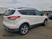 ✅ 2016 Ford Escape SE • VIN: 1FMCU9GX1GUA25156 • Lot: 93859015. Wystawiony na Copart z przebiegiem 119 857 mil. Bezpłatny archiwum sprzedaży aukcyjnych z USA i szczegółowy raport historii pojazdu na DreamBid. Zdjęcie 3.