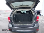 ✅ 2019 Dodge Journey SE • VIN: 3C4PDCBB0KT681348 • Lot: 43737863. Wystawiony na IAAI z przebiegiem 58 294 mil. Bezpłatny archiwum sprzedaży aukcyjnych z USA i szczegółowy raport historii pojazdu na DreamBid. Zdjęcie 17.