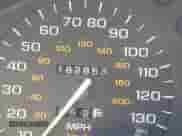 1996 Saturn SW z VIN 1G8ZJ8272TZ346249, wystawiony jako IAAI lot #43384611 z przebiegiem 182 853 mil mil oraz . Historia ofert i sprzedaży dostępna na DreamBid. Obrazek 15.