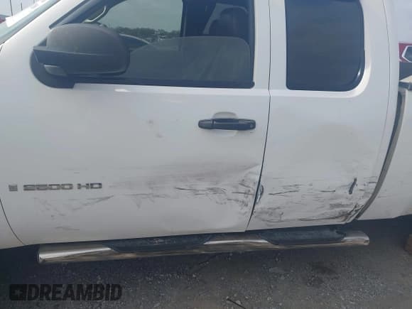 ✅ 2008 Chevrolet Silverado 2500HD Work Truck • VIN: 1GCHK29K08E104130 • Лот: 43603280. Опубликован ранее на IAAI с пробегом 252 209 миль. Бесплатный доступ к архиву аукционных продаж из США и подробный отчёт об истории автомобиля на DreamBid. Изображение 6.