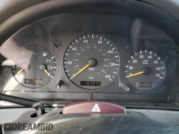 ✅ 2001 Mercedes-Benz M 320/430/500 • VIN: 4JGAB54E01A267633 • Lot: 58160855. Wystawiony na Copart z przebiegiem 157 975 mil. Bezpłatny archiwum sprzedaży aukcyjnych z USA i szczegółowy raport historii pojazdu na DreamBid. Zdjęcie 9.