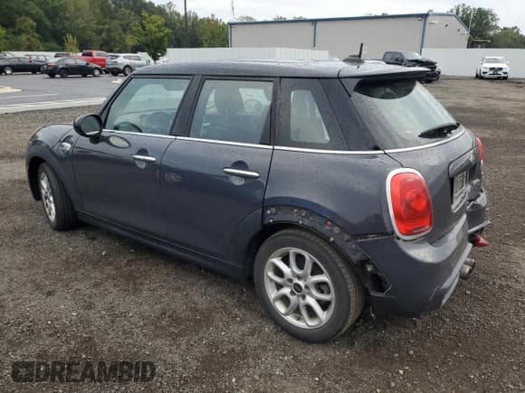 ✅ 2016 MINI Hardtop 4 Door S • VIN: WMWXU3C56G2D27769 • Lot: 80682795. Wystawiony na Copart z przebiegiem 50 917 mil. Bezpłatny archiwum sprzedaży aukcyjnych z USA i szczegółowy raport historii pojazdu na DreamBid. Zdjęcie 2.