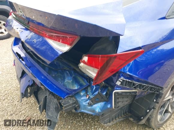 ✅ 2023 Hyundai Elantra SEL • VIN: KMHLS4AG1PU526419 • Lot: 42323170. Listed on IAAI with 47,545 mi. Free auction sales archive from the USA and detailed vehicle history report at DreamBid. Image 6.