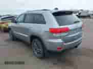 2018 Jeep Grand Cherokee Sterling z VIN 1C4RJFBG3JC138410, wystawiony jako IAAI lot #43242404 z przebiegiem 119 655 mil mil oraz . Historia ofert i sprzedaży dostępna na DreamBid. Obrazek 3.