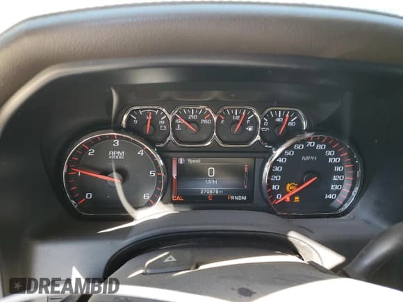 ✅ 2015 GMC Sierra 1500 SLE • VIN: 3GTP1UEC1FG243584 • Lot: 91587195. Wystawiony na Copart z przebiegiem 270 878 mil. Bezpłatny archiwum sprzedaży aukcyjnych z USA i szczegółowy raport historii pojazdu na DreamBid. Zdjęcie 9.