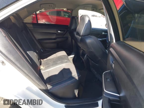 ✅ 2017 Toyota Camry XLE • VIN: 4T1BF1FK3HU747100 • Lot: 43587168. Wystawiony na IAAI z przebiegiem 167 774 mil. Bezpłatny archiwum sprzedaży aukcyjnych z USA i szczegółowy raport historii pojazdu na DreamBid. Zdjęcie 8.