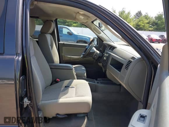 2010 Dodge Dakota z VIN 1D7CE3BK2AS188501, wystawiony jako IAAI lot #42975130 z przebiegiem 111 752 mil mil oraz . Historia ofert i sprzedaży dostępna na DreamBid. Obrazek 5.