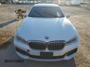 ✅ 2016 BMW 7 Series 750i xDrive • VIN: WBA7B0C59GG526741 • Lot: 86312384. Wystawiony na Copart z przebiegiem 90 360 mil. Bezpłatny archiwum sprzedaży aukcyjnych z USA i szczegółowy raport historii pojazdu na DreamBid. Zdjęcie 5.