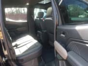 ✅ 2023 GMC Canyon 4WD Denali • VIN: 1GTP6FEK9P1146606 • Lot: 41330983. Wystawiony na IAAI z przebiegiem 18 907 mil. Bezpłatny archiwum sprzedaży aukcyjnych z USA i szczegółowy raport historii pojazdu na DreamBid. Zdjęcie 8.