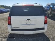 ✅ 2018 Chevrolet Suburban LT • VIN: 1GNSKHKC3JR282499 • Lot: 82163735. Wystawiony na Copart z przebiegiem 107 147 mil. Bezpłatny archiwum sprzedaży aukcyjnych z USA i szczegółowy raport historii pojazdu na DreamBid. Zdjęcie 6.