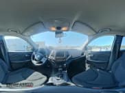 ✅ 2020 Jeep Cherokee Latitude • VIN: 1C4PJLCB0LD569938 • Lot: 43250505. Wystawiony na IAAI z przebiegiem 106 013 mil. Bezpłatny archiwum sprzedaży aukcyjnych z USA i szczegółowy raport historii pojazdu na DreamBid. Zdjęcie 18.