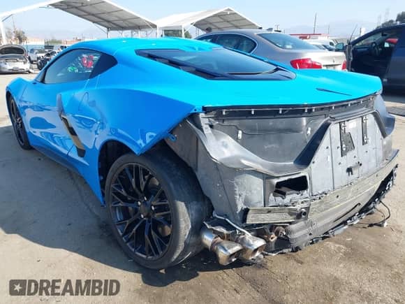 2021 Chevrolet Corvette 2LT z VIN 1G1YB2D44M5101758, wystawiony jako IAAI lot #41381304 z przebiegiem 11 843 mil mil oraz . Historia ofert i sprzedaży dostępna na DreamBid. Obrazek 3.