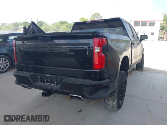 ✅ 2022 Chevrolet Silverado 1500 LT Trail Boss • VIN: 1GCPYFED3NZ234464 • Lot: 42103214. Wystawiony na IAAI z przebiegiem 30 250 mil. Bezpłatny archiwum sprzedaży aukcyjnych z USA i szczegółowy raport historii pojazdu na DreamBid. Zdjęcie 4.