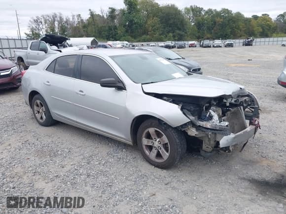 ✅ 2015 Chevrolet Malibu LS • VIN: 1G11B5SL6FF145142 • Лот: 43571369. Опубликован ранее на IAAI с пробегом 221 230 миль. Бесплатный доступ к архиву аукционных продаж из США и подробный отчёт об истории автомобиля на DreamBid. Изображение 1.