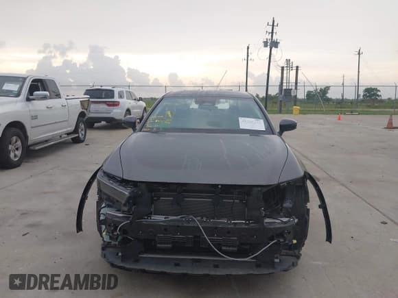 ✅ 2024 Toyota Crown XLE • VIN: JTDAAAAFXR3018186 • Lot: 42465686. Wystawiony na IAAI z przebiegiem 19 776 mil. Bezpłatny archiwum sprzedaży aukcyjnych z USA i szczegółowy raport historii pojazdu na DreamBid. Zdjęcie 13.