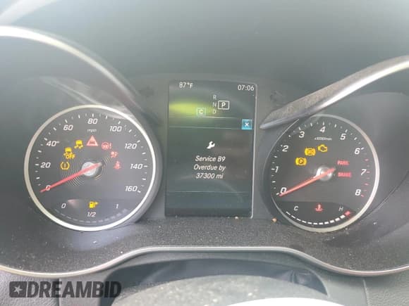 ✅ 2020 Mercedes-Benz C 300 • VIN: WDDWF8DB1LR532057 • Lot: 68082665. Listed on Copart with 37,300 mi. Free auction sales archive from the USA and detailed vehicle history report at DreamBid. Image 9.