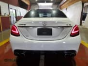 ✅ 2019 Mercedes-Benz C 43 AMG • VIN: 55SWF6EB0KU321108 • Lot: 64520005. Wystawiony na Copart z przebiegiem 90 176 mil. Bezpłatny archiwum sprzedaży aukcyjnych z USA i szczegółowy raport historii pojazdu na DreamBid. Zdjęcie 6.