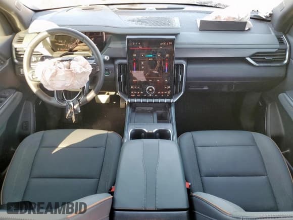 ✅ 2025 GMC Acadia AWD AT4 • VIN: 1GKENPRSXSJ175071 • Лот: 82039785. Опубликован ранее на Copart с пробегом 19 205 миль. Бесплатный доступ к архиву аукционных продаж из США и подробный отчёт об истории автомобиля на DreamBid. Изображение 8.