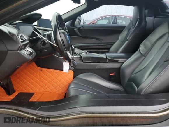 ✅ 2019 BMW i8 • VIN: WBY2Z6C5XKVB83097 • Lot: 93729585. Wystawiony na Copart z przebiegiem 35 048 mil. Bezpłatny archiwum sprzedaży aukcyjnych z USA i szczegółowy raport historii pojazdu na DreamBid. Zdjęcie 7.