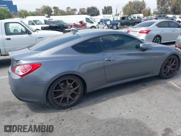 ✅ 2011 Hyundai Genesis Coupe • VIN: KMHHT6KD9BU063375 • Lot: 42354672. Wystawiony na IAAI z przebiegiem 116 819 mil. Bezpłatny archiwum sprzedaży aukcyjnych z USA i szczegółowy raport historii pojazdu na DreamBid. Zdjęcie 4.
