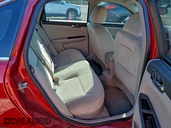 ✅ 2014 Chevrolet Impala LT • VIN: 2G1WB5E35E1131353 • Lot: 94353915. Listed on Copart with 177,306 mi. Free auction sales archive from the USA and detailed vehicle history report at DreamBid. Image 10.