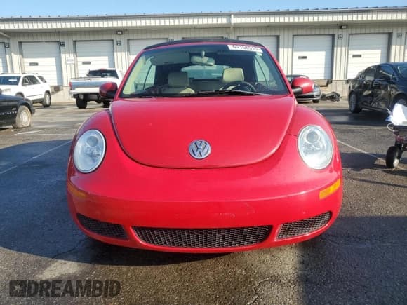 ✅ 2006 Volkswagen Beetle • VIN: 3VWRG31Y26M329875 • Lot: 65158515. Wystawiony na Copart z przebiegiem 182 390 mil. Bezpłatny archiwum sprzedaży aukcyjnych z USA i szczegółowy raport historii pojazdu na DreamBid. Zdjęcie 5.