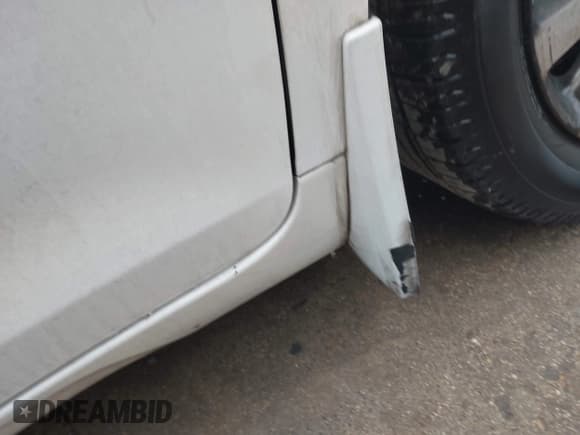 ✅ 2012 Toyota Sienna XLE • VIN: 5TDYK3DC8CS243544 • Lot: 43822359. Listed on IAAI with 138,152 mi. Free auction sales archive from the USA and detailed vehicle history report at DreamBid. Image 6.