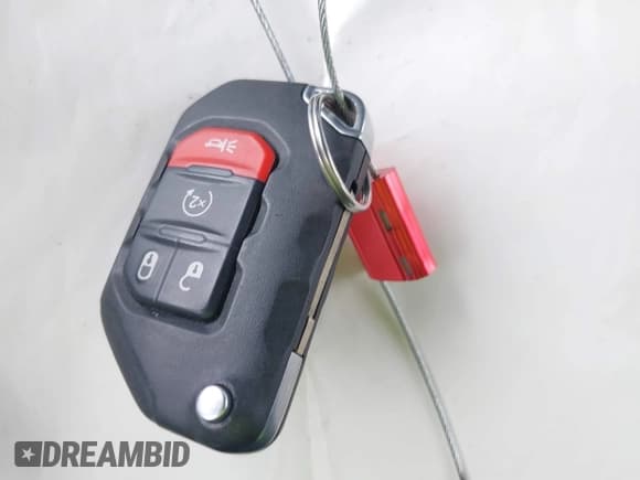 ✅ 2021 Jeep Gladiator Sport S • VIN: 1C6HJTAG5ML570892 • Lot: 42125056. Wystawiony na IAAI z przebiegiem 83 623 mil. Bezpłatny archiwum sprzedaży aukcyjnych z USA i szczegółowy raport historii pojazdu na DreamBid. Zdjęcie 11.