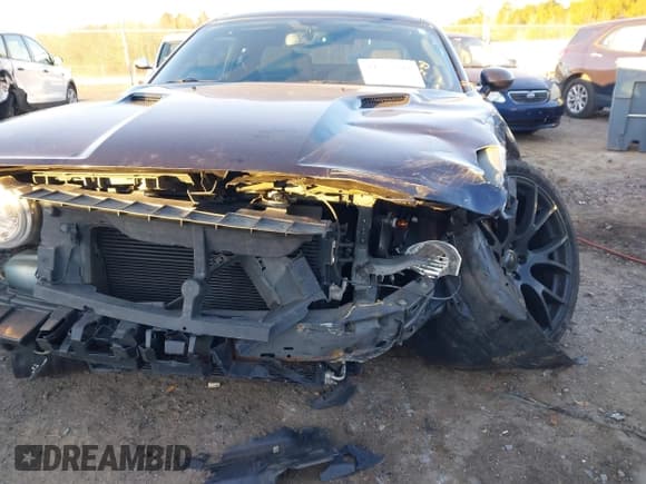 ✅ 2012 Dodge Challenger SXT • VIN: 2C3CDYAG0CH293320 • Lot: 41327797. Wystawiony na IAAI z przebiegiem 150 696 mil. Bezpłatny archiwum sprzedaży aukcyjnych z USA i szczegółowy raport historii pojazdu na DreamBid. Zdjęcie 17.