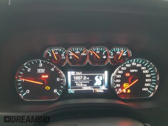 ✅ 2017 Chevrolet Suburban LT • VIN: 1GNSCHKC3HR195810 • Lot: 90102935. Wystawiony na Copart z przebiegiem 156 845 mil. Bezpłatny archiwum sprzedaży aukcyjnych z USA i szczegółowy raport historii pojazdu na DreamBid. Zdjęcie 9.