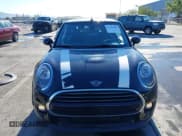✅ 2019 MINI Convertible Cooper • VIN: WMWWG5C59K3D01765 • Lot: 41381003. Wystawiony na IAAI z przebiegiem 53 760 mil. Bezpłatny archiwum sprzedaży aukcyjnych z USA i szczegółowy raport historii pojazdu na DreamBid. Zdjęcie 12.