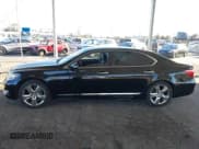 ✅ 2010 Lexus LS 460 L • VIN: JTHGL5EF7A5038313 • Lot: 41653673. Wystawiony na IAAI z przebiegiem 82 639 mil. Bezpłatny archiwum sprzedaży aukcyjnych z USA i szczegółowy raport historii pojazdu na DreamBid. Zdjęcie 14.