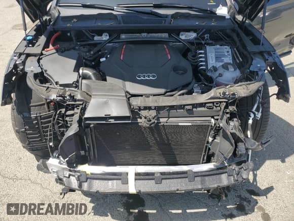 ✅ 2024 Audi SQ5 Premium Plus • VIN: WA1B4AFY3R2057790 • Lot: 55199525. Listed on Copart with 16,391 mi. Free auction sales archive from the USA and detailed vehicle history report at DreamBid. Image 12.