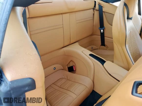 ✅ 2016 Ferrari California T • VIN: ZFF77XJA2G0214672 • Lot: 86607555. Wystawiony na Copart z przebiegiem 13 433 mil. Bezpłatny archiwum sprzedaży aukcyjnych z USA i szczegółowy raport historii pojazdu na DreamBid. Zdjęcie 10.