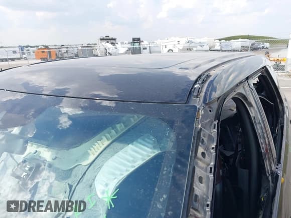 ✅ 2020 Ford Explorer Platinum • VIN: 1FM5K8HC6LGA80540 • Lot: 43241286. Wystawiony na IAAI z przebiegiem 82 269 mil. Bezpłatny archiwum sprzedaży aukcyjnych z USA i szczegółowy raport historii pojazdu na DreamBid. Zdjęcie 21.