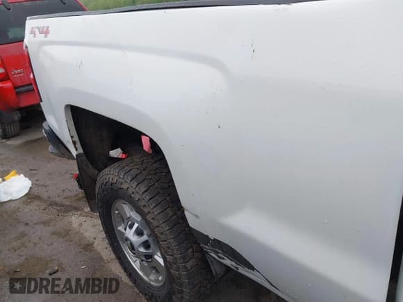 ✅ 2015 Chevrolet Silverado 2500HD LT • VIN: 1GC1KVEG7FF624370 • Lot: 39313846. Wystawiony na IAAI z przebiegiem 154 519 mil. Bezpłatny archiwum sprzedaży aukcyjnych z USA i szczegółowy raport historii pojazdu na DreamBid. Zdjęcie 17.