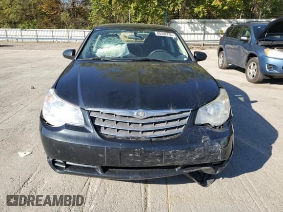✅ 2010 Chrysler Sebring Touring • VIN: 1C3CC4FB8AN213453 • Lot: 85382735. Listed on Copart with 203,731 mi. Free auction sales archive from the USA and detailed vehicle history report at DreamBid. Image 5.